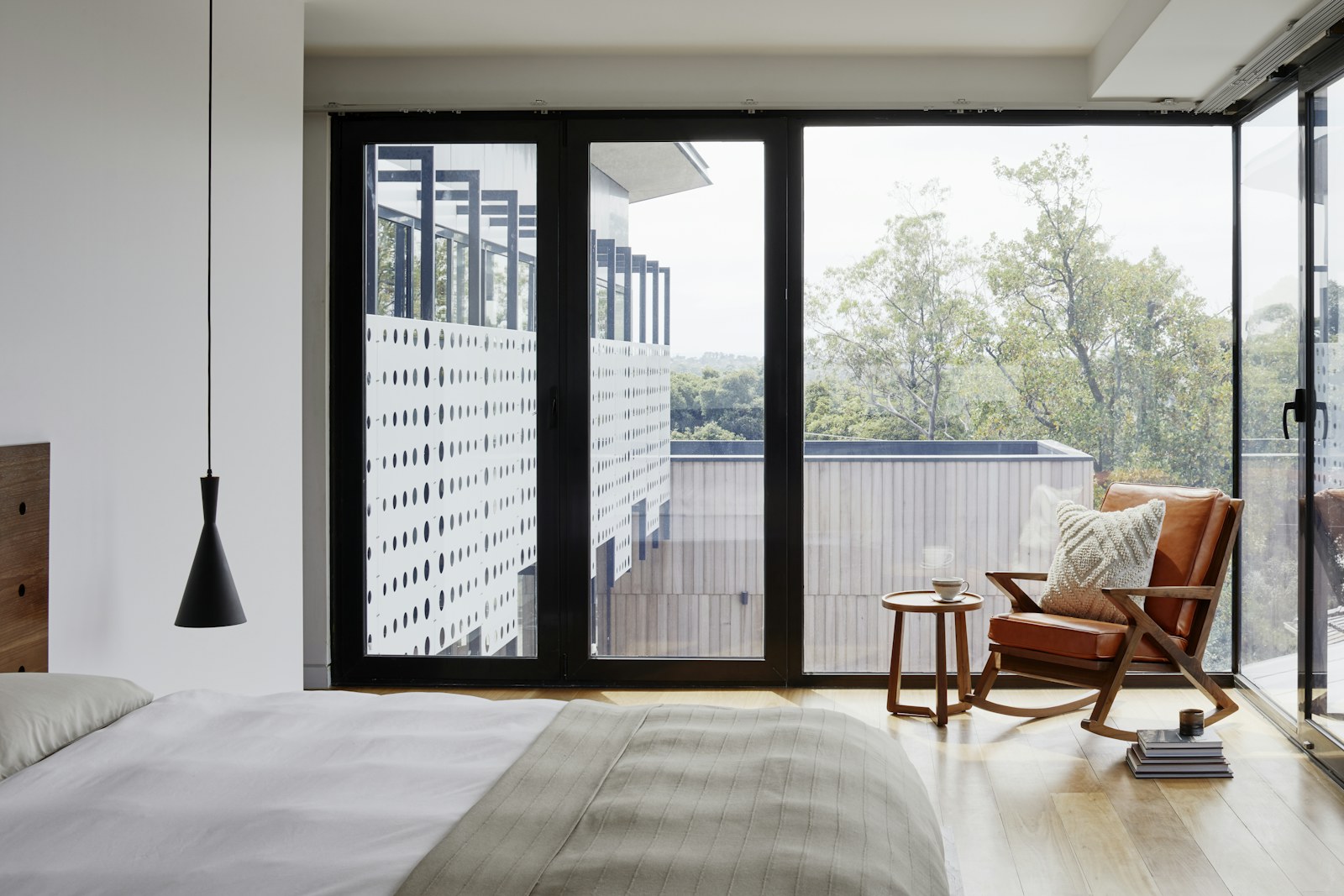 A complete architectural image set